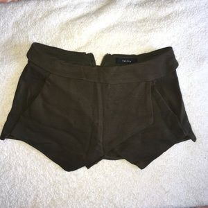 Green envelope skort from Aritizia- Talula